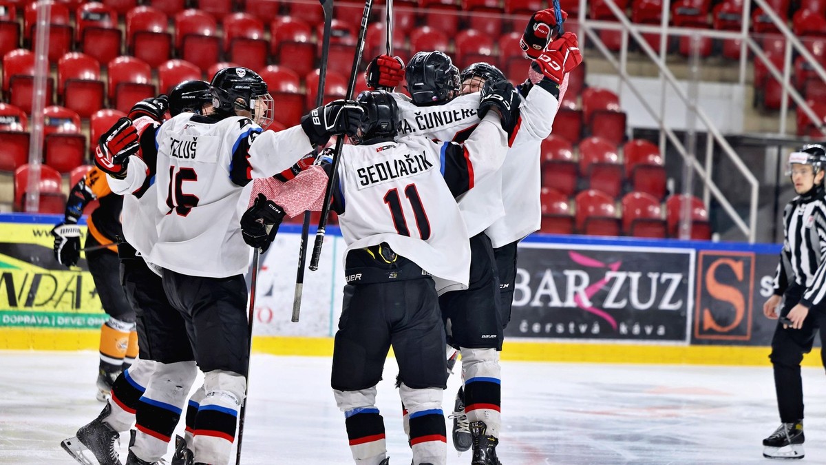 Hokejisti juniorského tímu Barani Banská Bystrica. 