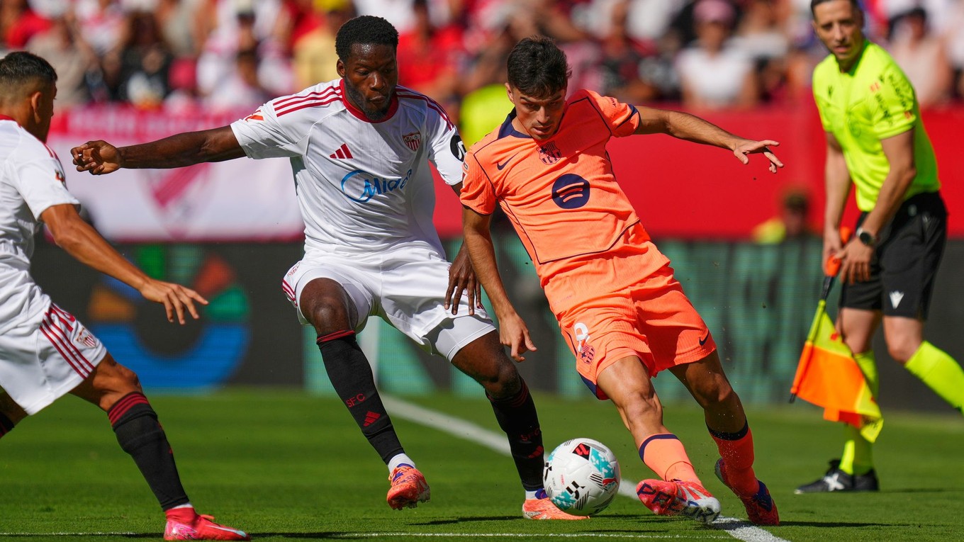 Pedri v zápase Sevilla - Barcelona.