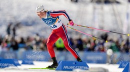 Nórsky bežec na lyžiach Johannes Hösflot Kläbo počas pretekov na 10 km voľne na ZOH 2026.