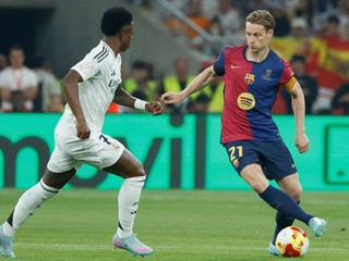 Frenkie de Jong (vpravo)