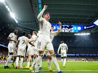 Hráč Realu Madrid Federico Valverde oslavuje gól. 