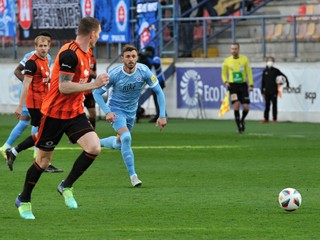 Momentka zo zápasu MFK Ružomberok - Slovan Bratislava. 