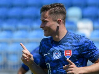 Adrián Kapralík sa teší po strelenom góle v prípravnom zápase Slovensko U21 - Fínsko U21.