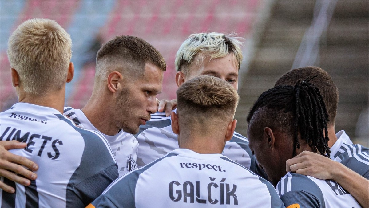 Futbalisti FK Železiarne Podbrezová.