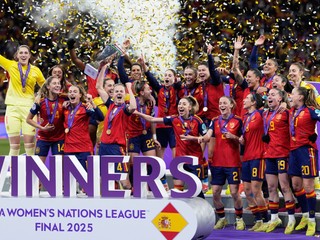 Španielky oslavujú titul