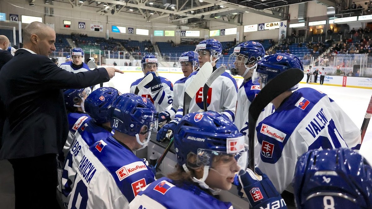 Striedačka slovenského tímu do 20 rokov v prípravnom zápase pred turnajom proti Nemecku.