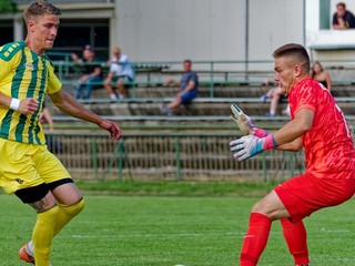 Dvadsaťročného brankára Bruna Ondruša objavil Boleráz v okresnej súťaži v Smoleniciach.