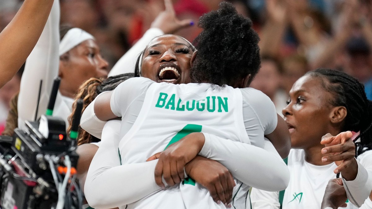 Senzácia v basketbale. Nigérijčanky nepustili v Paríži na loď, potom zdolali favorita