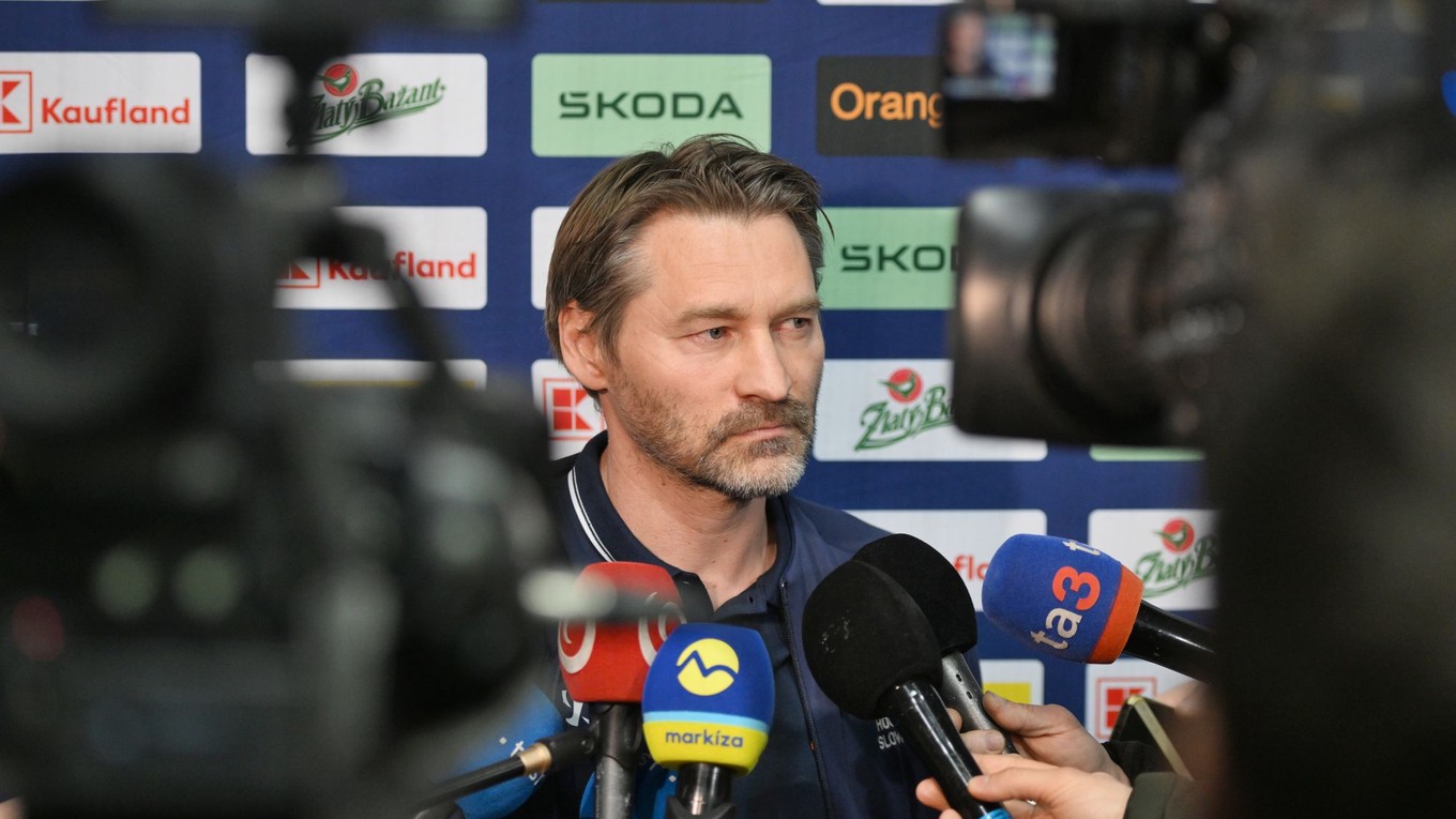 Na snímke tréner slovenskej hokejovej reprezentácie Vladimír Országh.