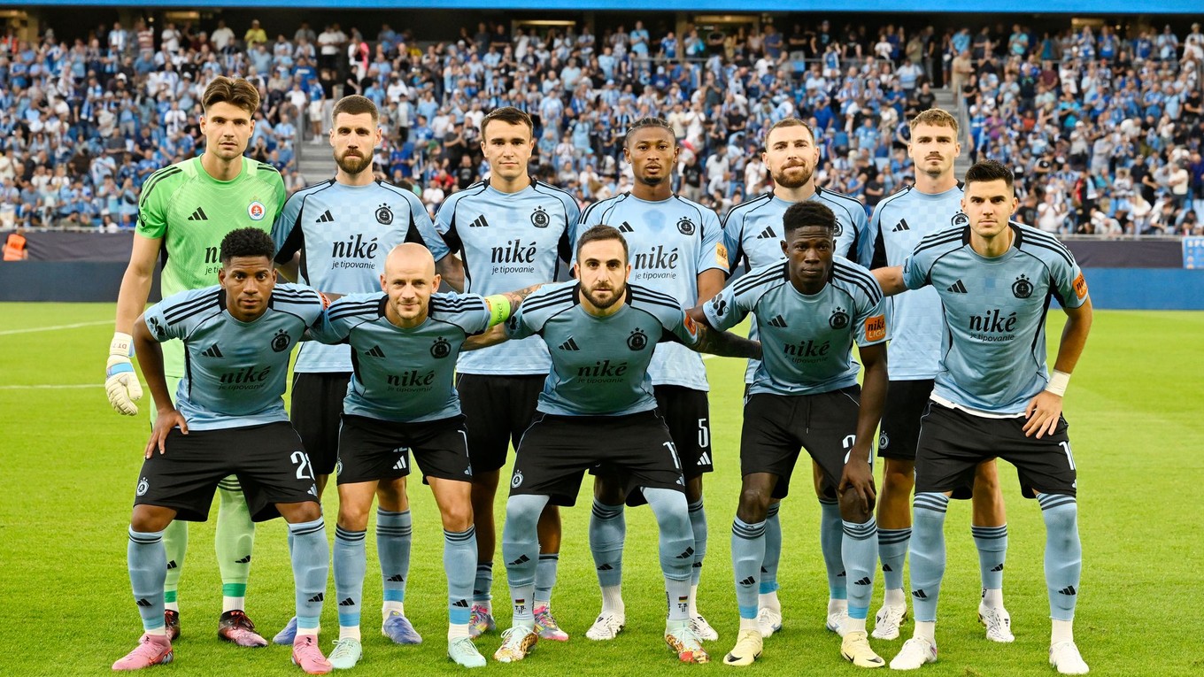 Zostava Slovana pred začiatkom stretnutia 2. predkola LM ŠK Slovan Bratislava - HŠK Zrinjski Mostar.