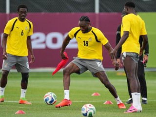 Futbalisti Ghany na tréningu