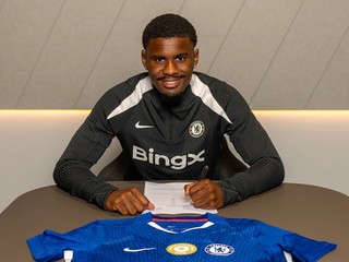 Holanďan Jorrel Hato podpísal kontrakt s FC Chelsea. 