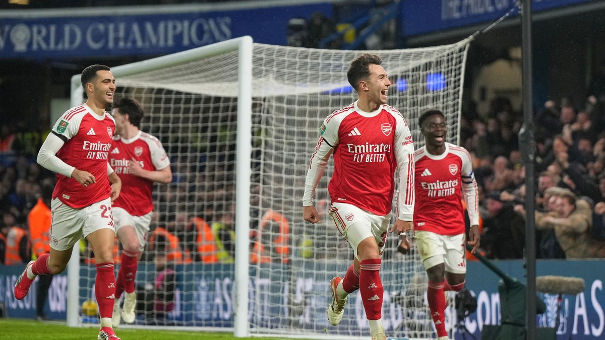 Radosť hráčov Arsenalu po góle proti Chelsea.