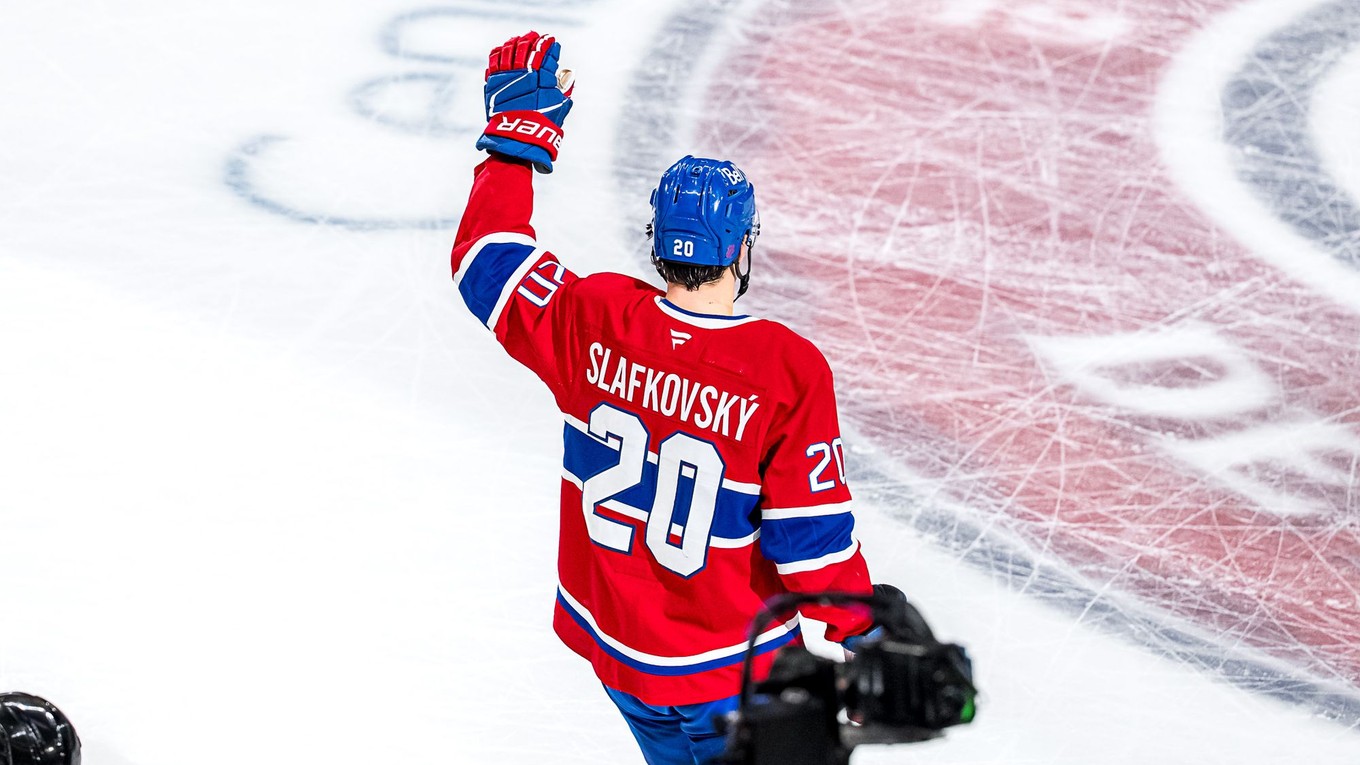 Momentka zo zápasu Montreal Canadies - Florida Panthers. Juraj Slafkovský strelil gól a pridal asistenciu. 