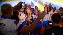 Slovenská reprezentácia žien v šípkach počas WDF Europe Cupu 2024 v Šamoríne.