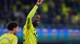 Útočník Villarrealu Nicolas Pépé sa teší z gólu. 