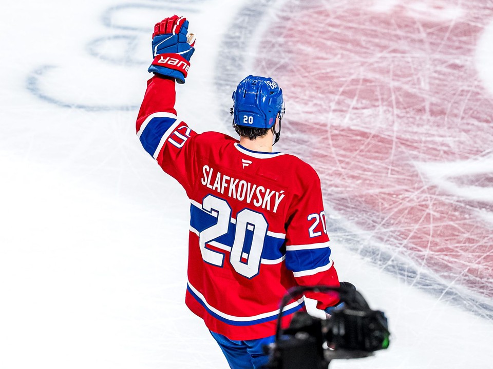 Momentka zo zápasu Montreal Canadies - Florida Panthers. Juraj Slafkovský strelil gól a pridal asistenciu. 