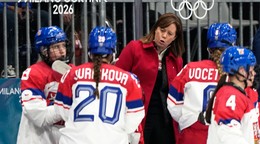 Carla Rae MacLeodová.