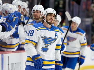 Robert Thomas v drese St. Louis Blues.