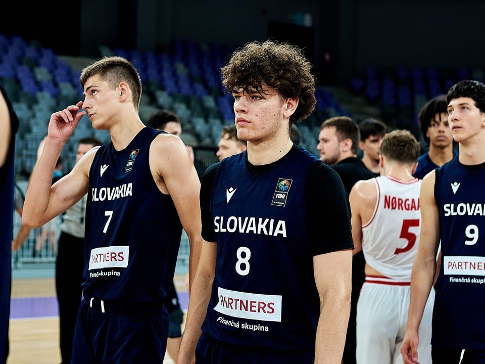 Slovenskí basketbalisti do 18 rokov.