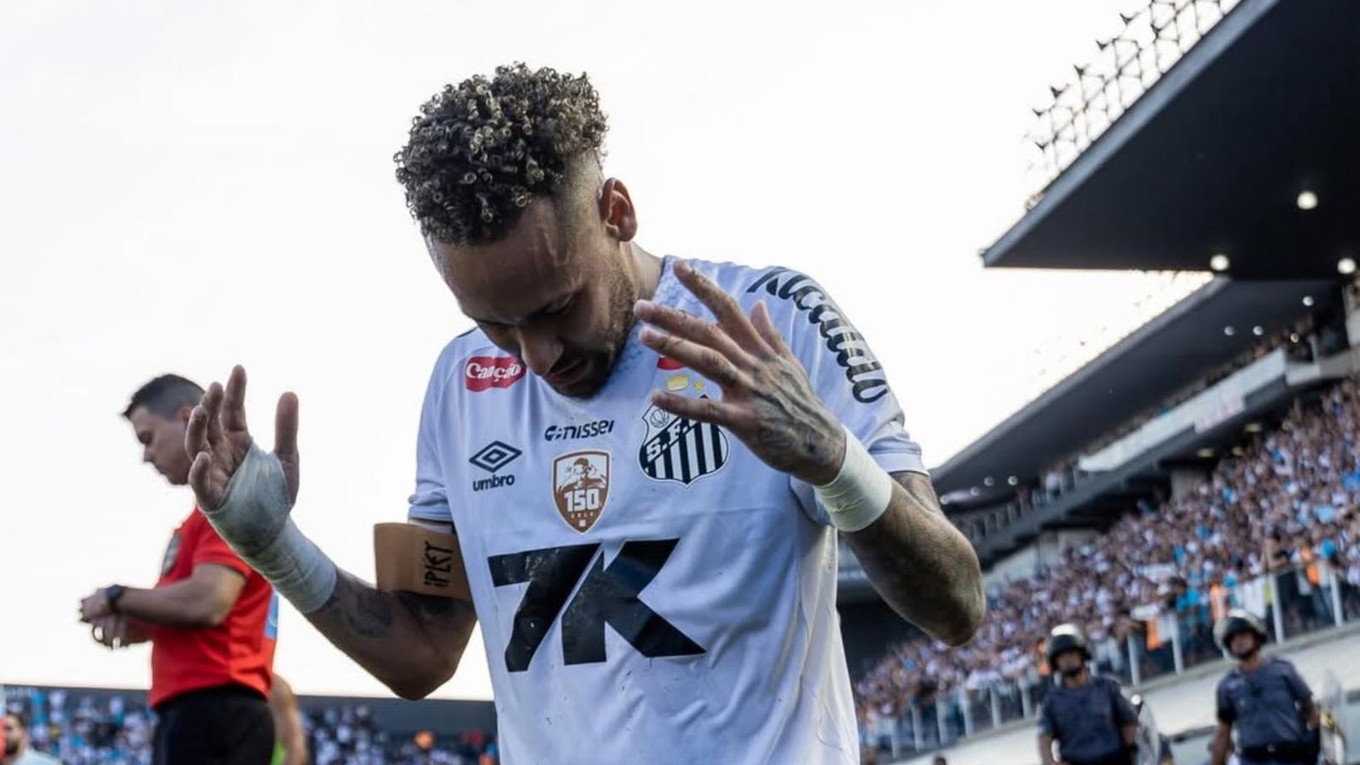 Neymar v drese Santosu.