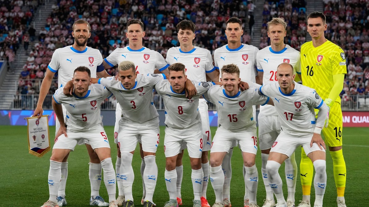 Česká futbalová reprezentácia pózuje pred zápasom s Južnou Kóreou na MS 2026.