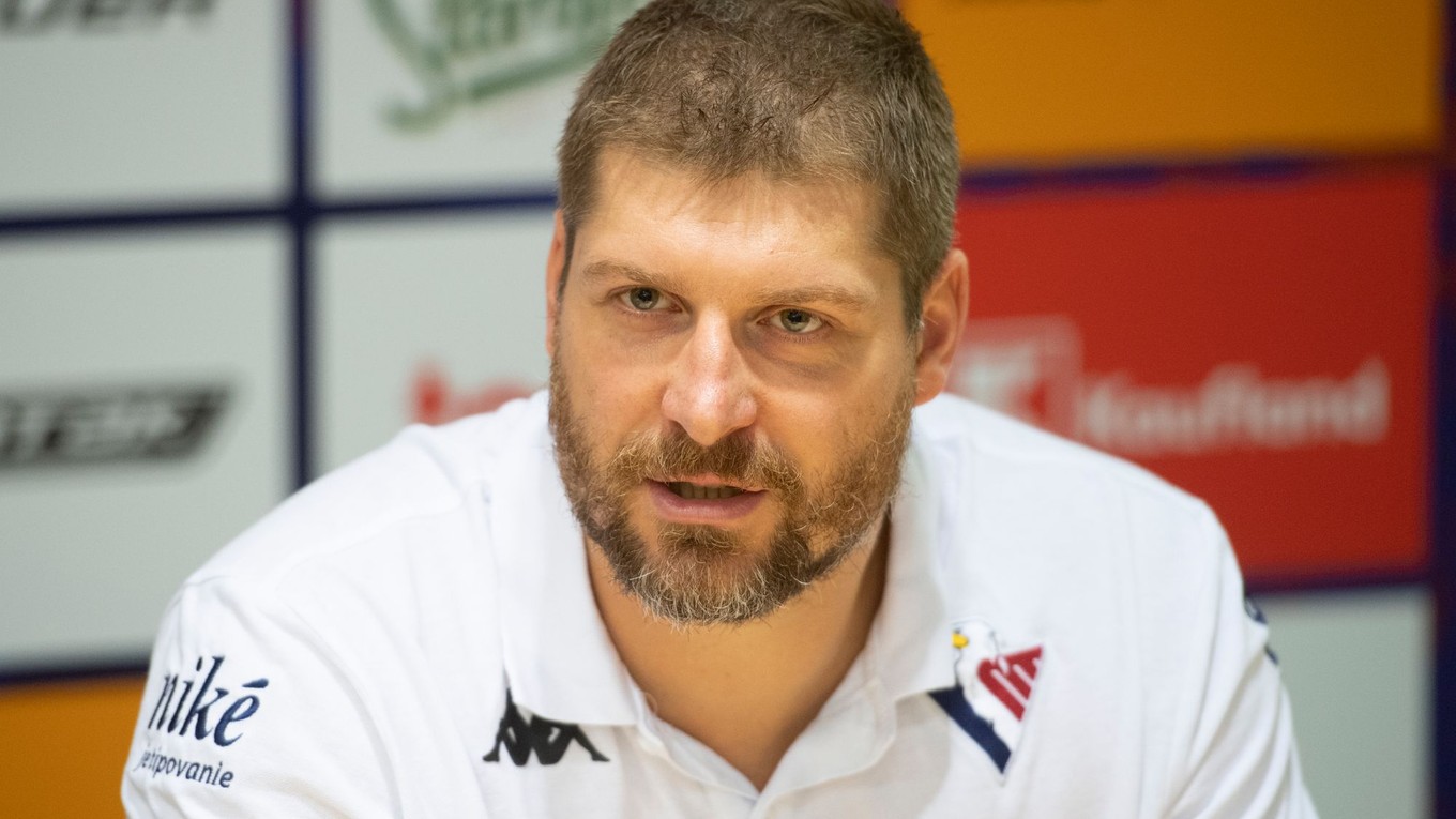 Kapitán Slovana Michal Sersen.
