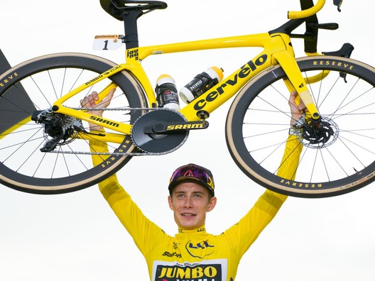 Jonas Vingegaard sa stal víťazom Tour de France 2023.