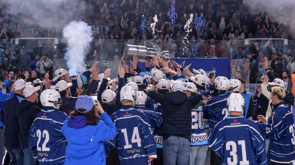 Hokejisti HK Nitra získali svoj tretí titul v najvyššej slovenskej hokejovej súťaži.