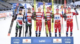 Pódium po tímšprinte mužov v Lahti 2023.