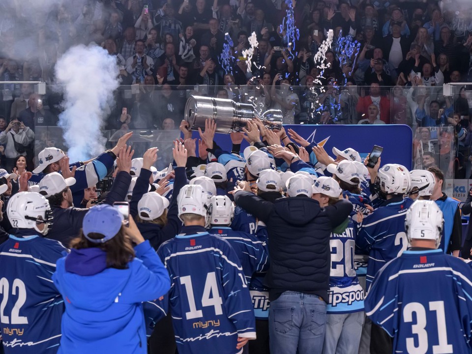 Hokejisti HK Nitra získali svoj tretí titul v najvyššej slovenskej hokejovej súťaži.