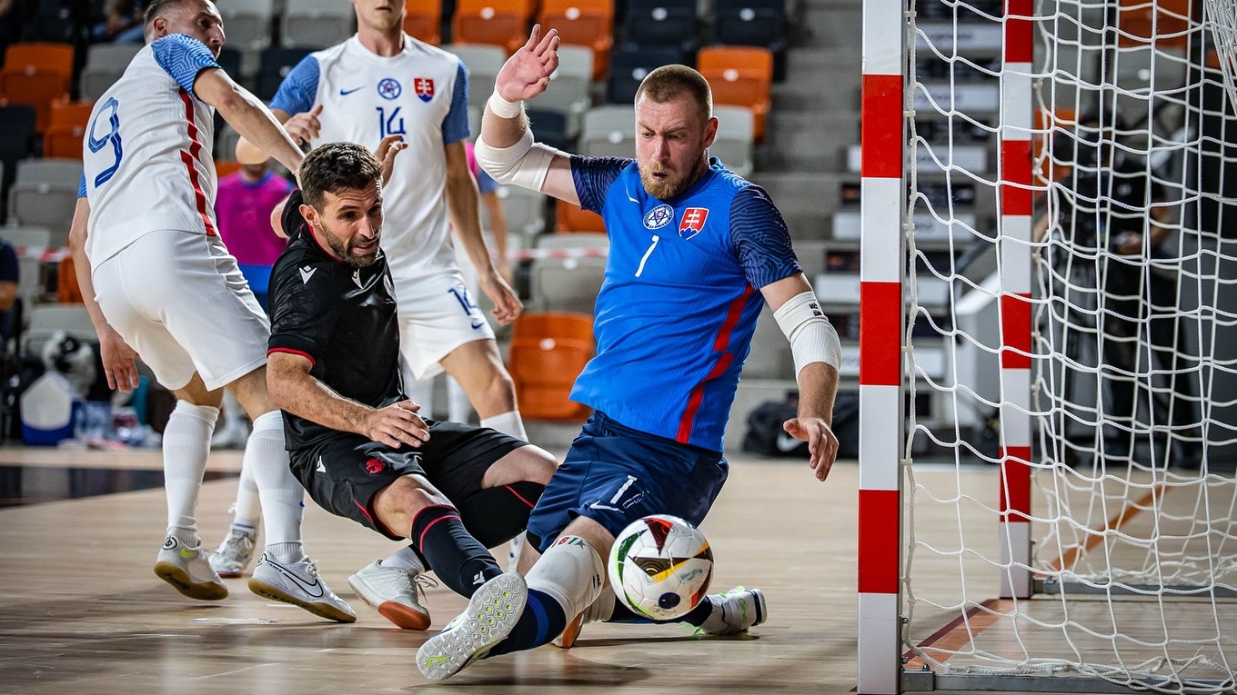 Momentka z play-off zápasu Slovensko - Gruzínsko o postup na Euro 2026.