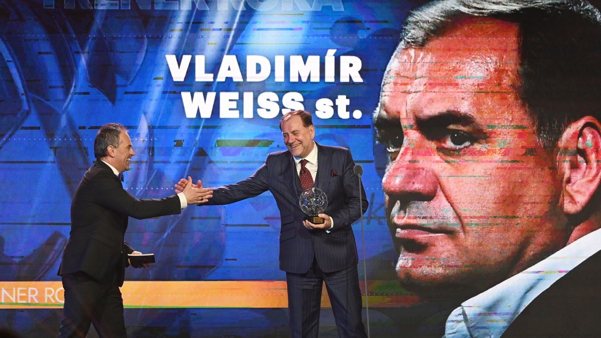 Tréner Vladimír Weiss starší získal cenu Tréner roka v ankete Futbalista roka 2022.