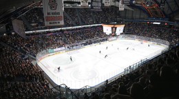 Bypredaná Steel Aréna v siedmom zápase finále play off hokejovej Tipos extraligy medzi HC Košice - HK Nitra