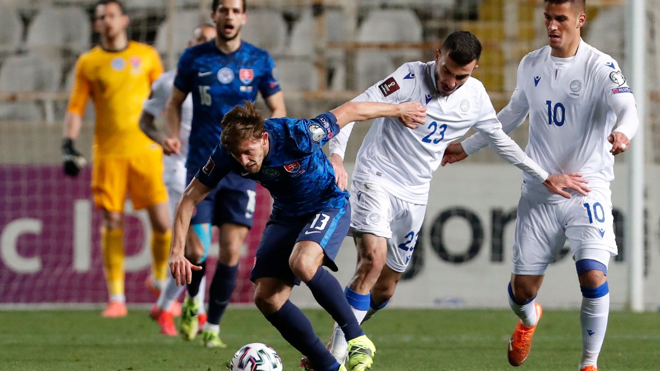 Momentka zo zápasu Cyprus - Slovensko, kvalifikácia na MS vo futbale 2022.