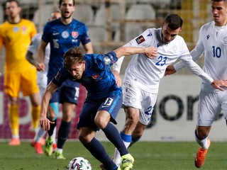 Momentka zo zápasu Cyprus - Slovensko, kvalifikácia na MS vo futbale 2022.