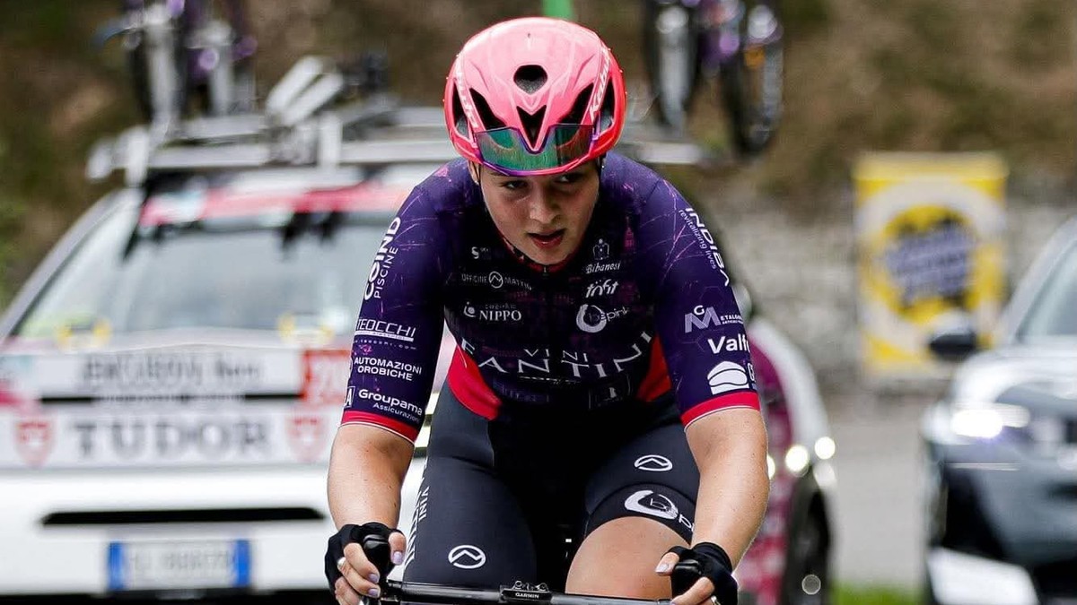 Slovenská cyklistka Nora Jenčušová počas pretekov Giro d'Italia 2026.