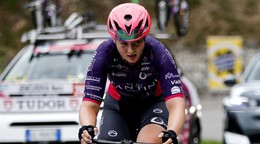 Slovenská cyklistka Nora Jenčušová počas pretekov Giro d'Italia 2026.