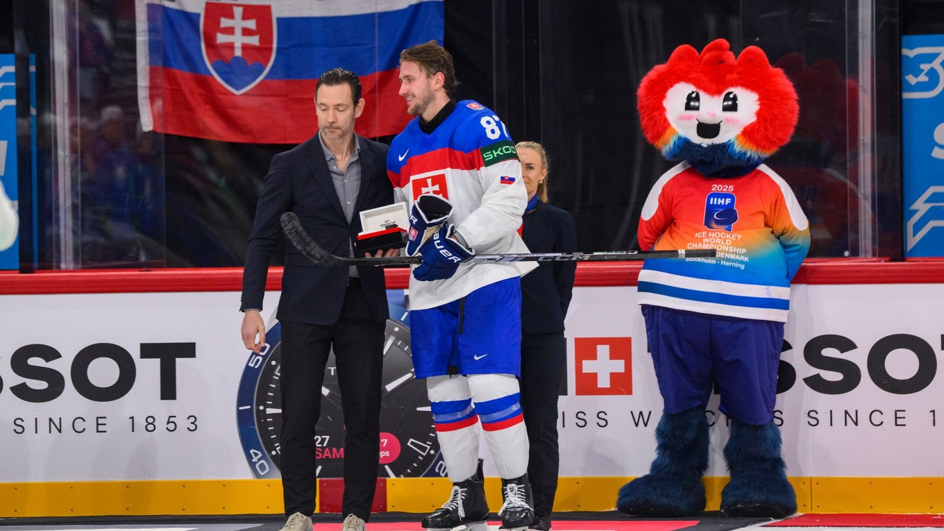 Pavol Regenda získal ocenenie pre najlepšieho hráča zápasu Slovensko - Slovinsko v skupine A na MS v hokeji 2025.