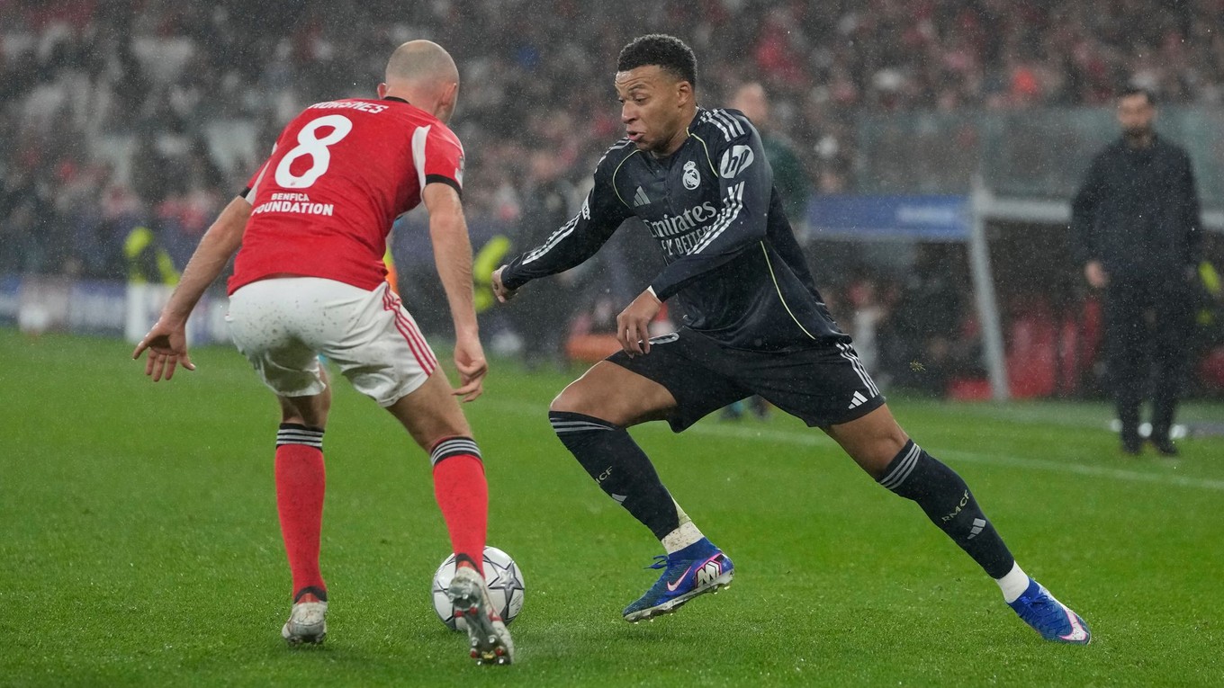 Záber zo zápasu Benfica Lisabon - Real Madrid