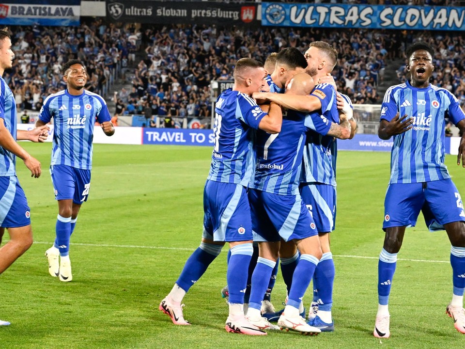 Radosť futbalistov ŠK Slovan Bratislava v predkole Ligy majstrov proti NK Celje. Bolo to na jeseň 2024.
