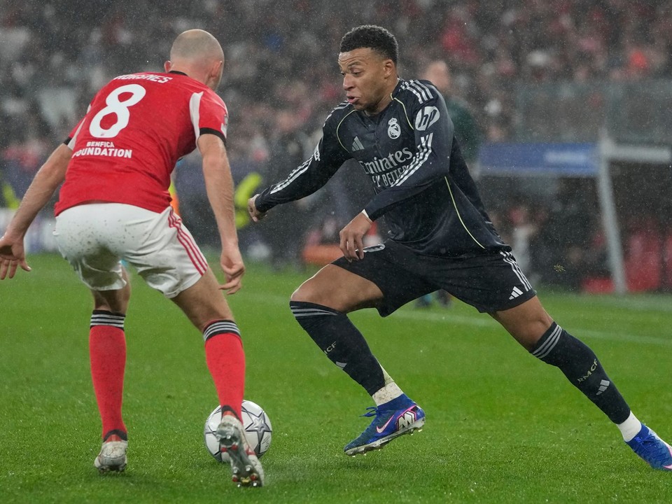 Záber zo zápasu Benfica Lisabon - Real Madrid