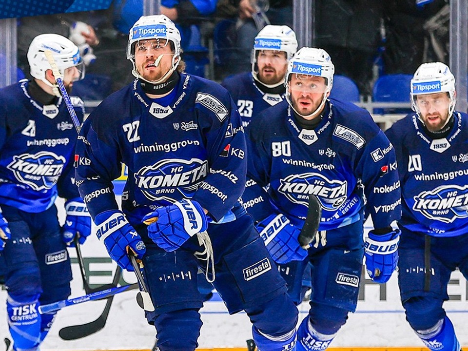 Kristián Pospíšil oslavuje gól za Kometu Brno.