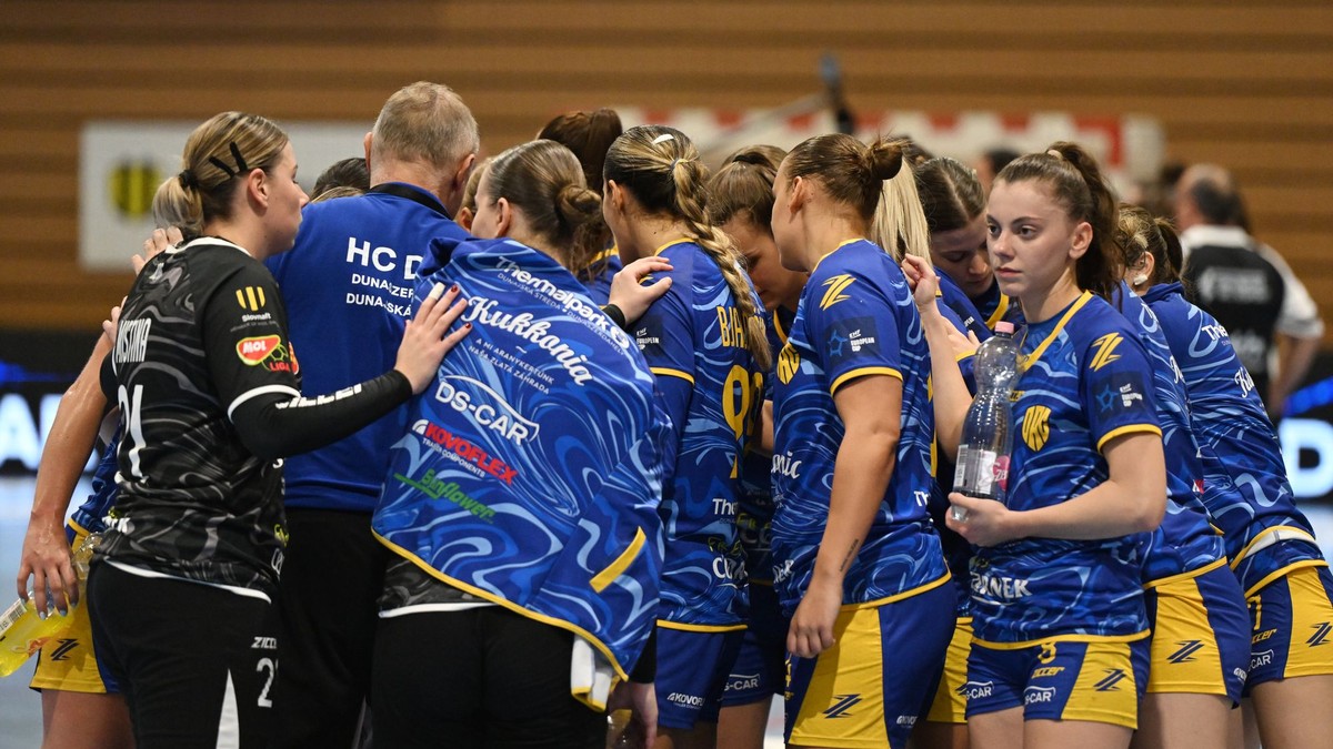 Hráčky DAC počas zápasu.