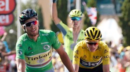 Peter Sagan v cieli 11. etapy Tour de France 2016 pred Chrisom Froomom. 