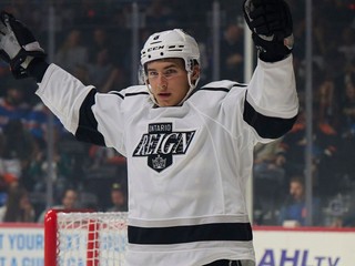 Martin Chromiak v drese Ontario Reign.