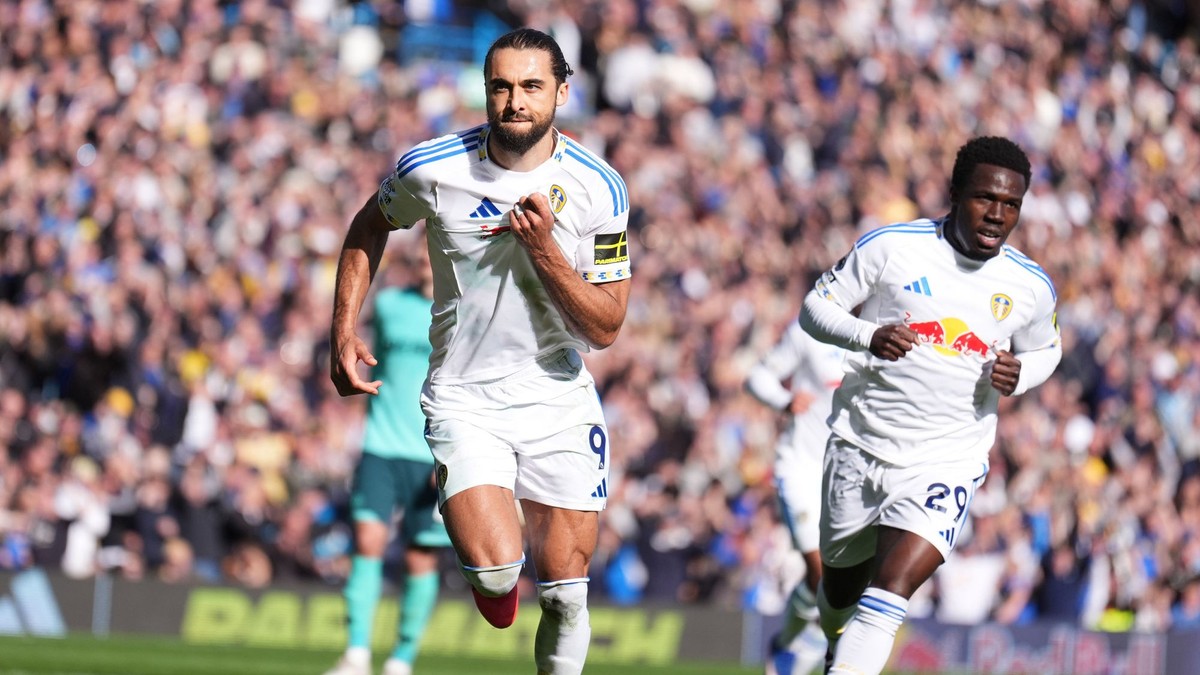 Dominic Calvert-Lewin oslavuje gól. 