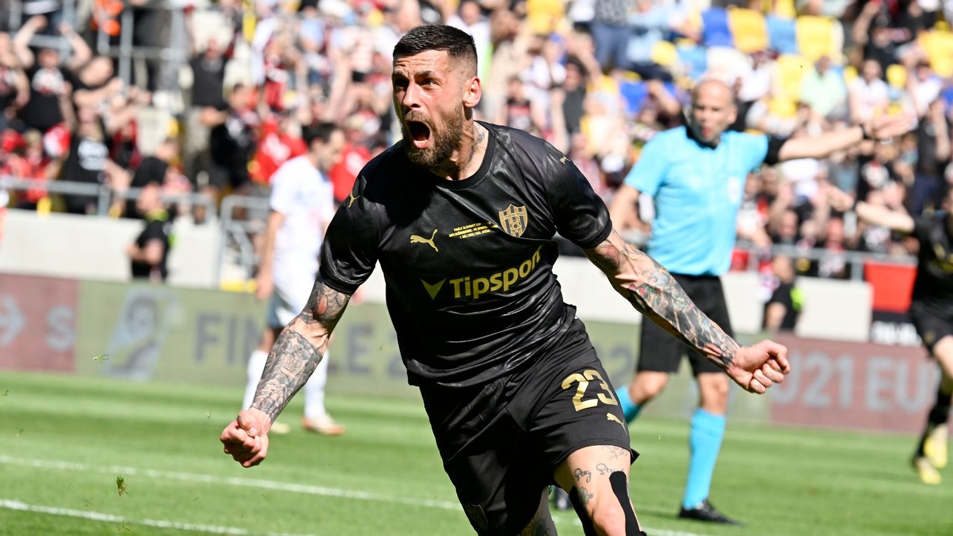 Erik Daniel v drese Trnavy