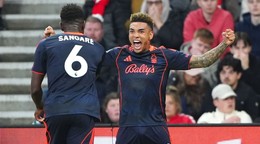 Hráči z Nottinghamu sa tešia z gólu