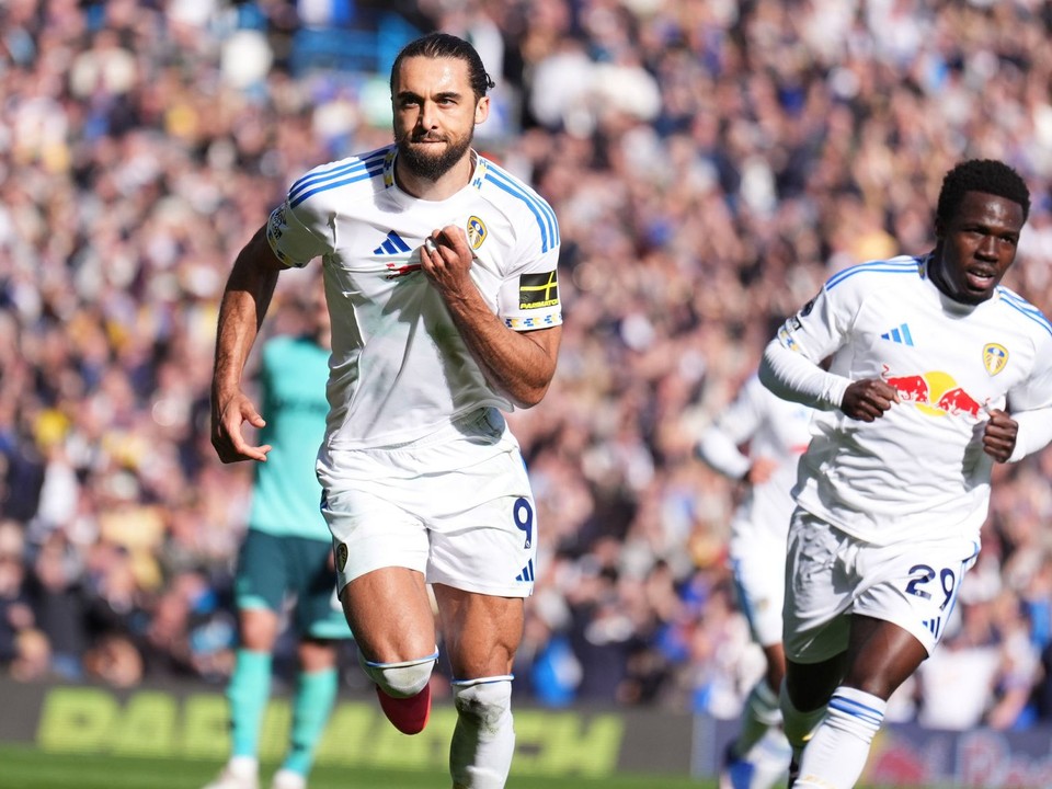 Dominic Calvert-Lewin oslavuje gól. 